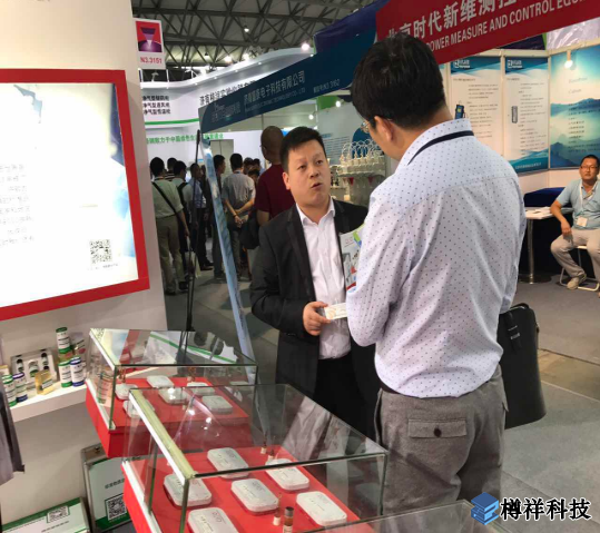 CATO工作人員以飽滿的熱情,為前來的客戶進(jìn)行詳細(xì)的講解